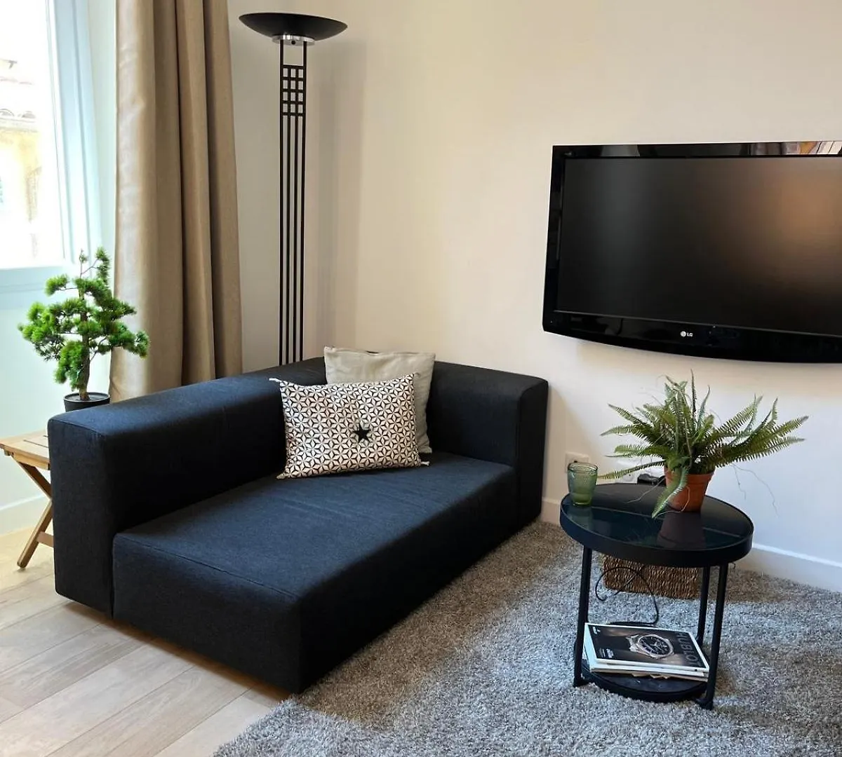 Nice-Flat-Nice